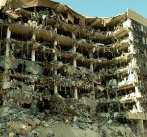 Image of bombed federal building, Oklahoma City April 19, 1995 